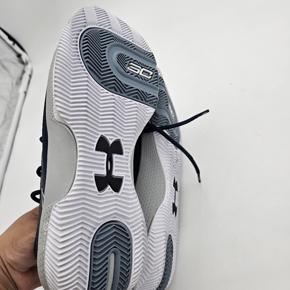 Under Armour SC 3Zero III Basketball Shoes 3022048-401 Navy Grey Men’s Size 7.5 - Picture 7 of 8